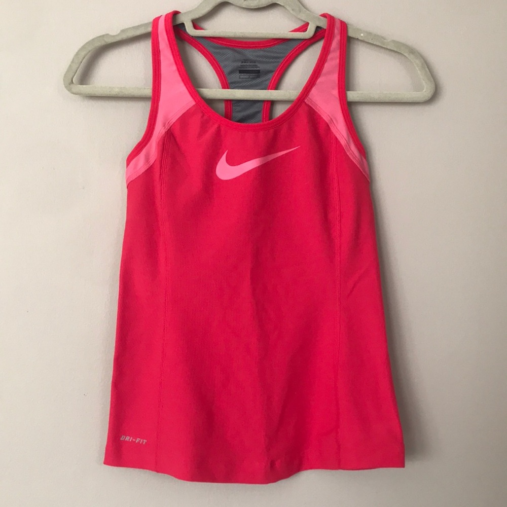Athletic razor back tank top